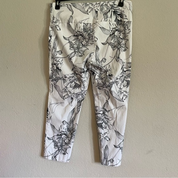 Soft surroundings woman's ankle pullon pant LPetite floral stretch tummy control - Picture 6 of 10